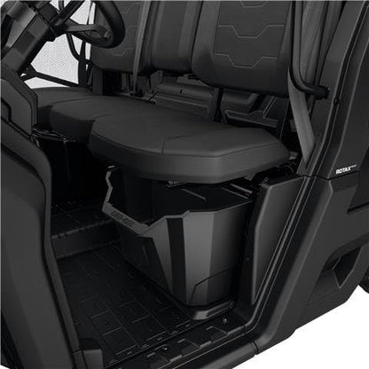 Can-Am Defender Staufach unter dem Fahrersitz, 715003399