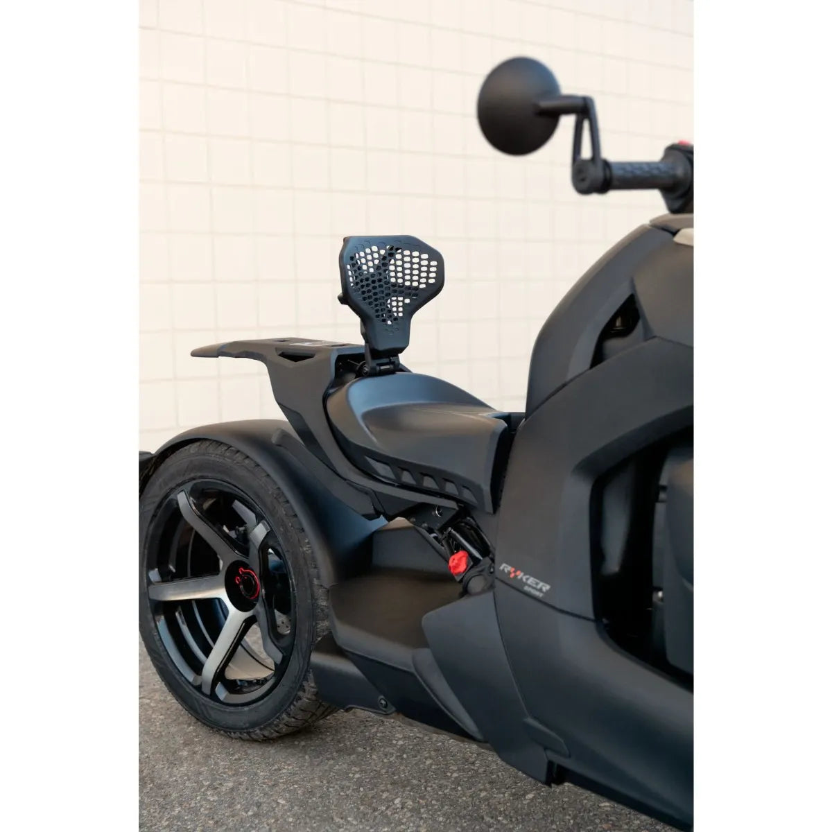 Can-Am verstellbare Neigungslehne für Fahrer 219401164